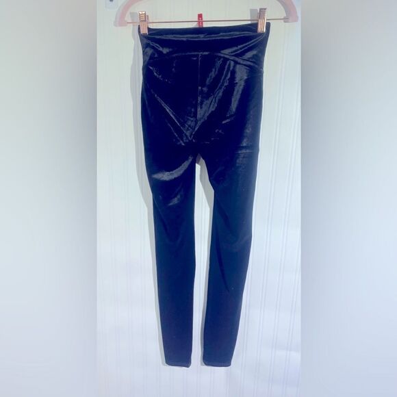 NWT Spanx Velvet Leggings in Black Sz S, M - Picture 2 of 5